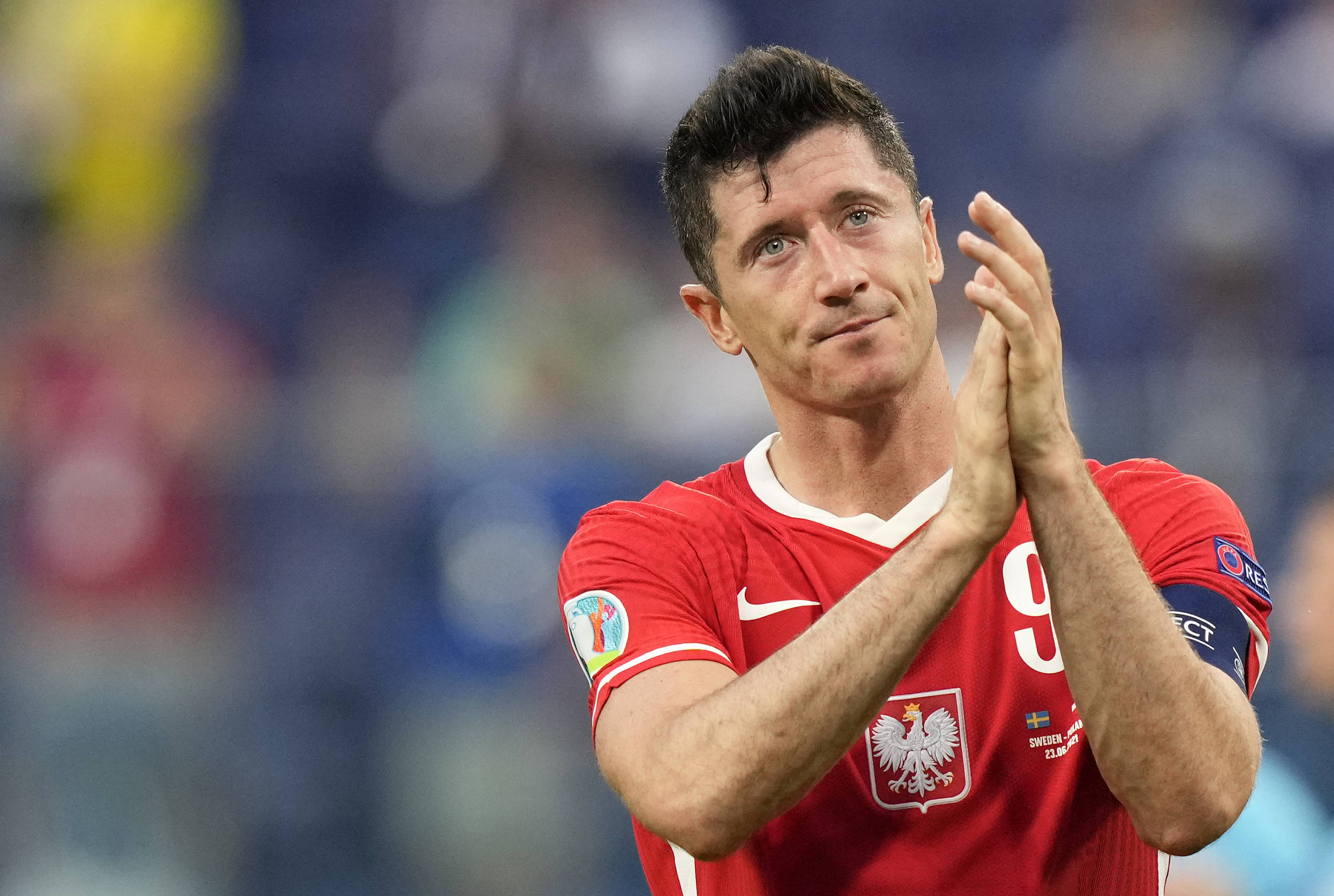 官方：足协杯决赛将于11月6日10：58开票，最低票价180元