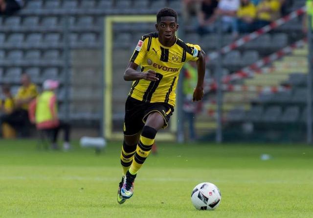 2026年世界杯抽签出炉，葡萄牙、阿根廷等强队分组形势良好，欧洲球队竞争激烈，中国国足仍难晋级。