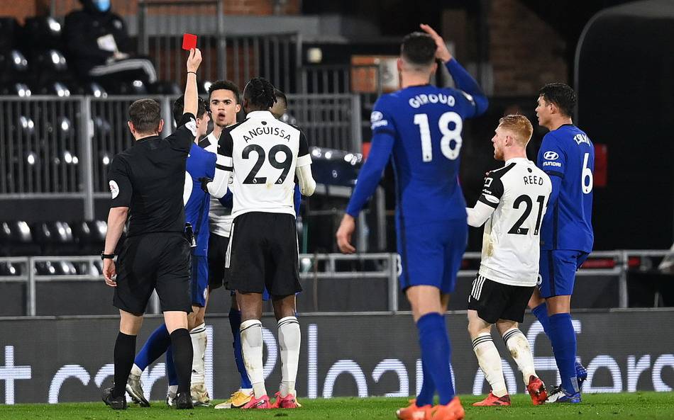 队中核心主动降薪续约，球迷盛赞忠诚