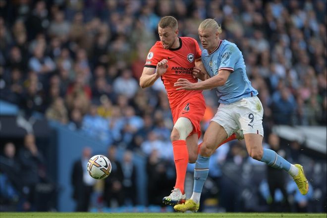 官方：穆尔豪斯与曼联续约3年，并租借加盟莱顿东方